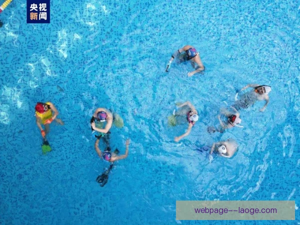 水下曲棍球水感选拔，静水闭气测试定去留